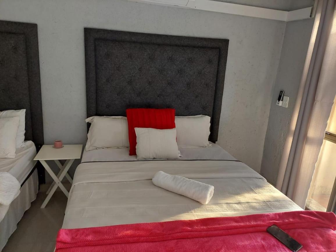 Nsuku Bed And Breakfast Thulamahashi Zewnętrze zdjęcie
