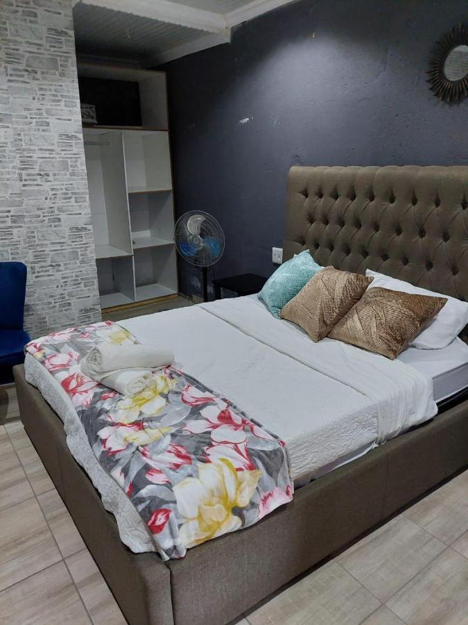 Nsuku Bed And Breakfast Thulamahashi Zewnętrze zdjęcie